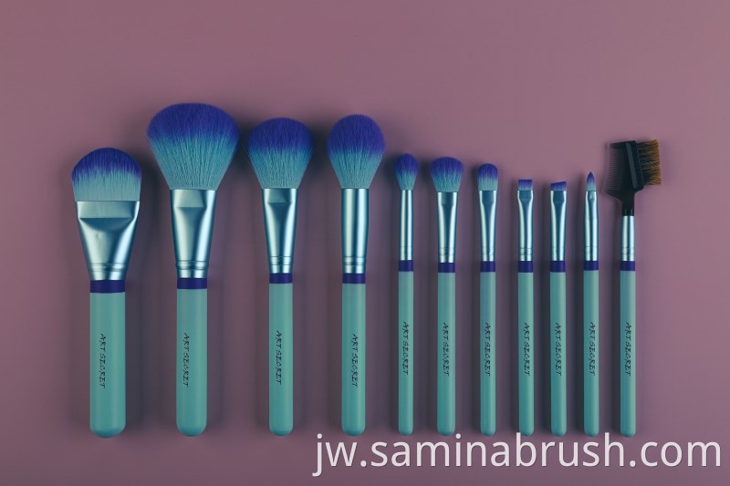 Sikat dandanan 2030 Makeup Brush 2030